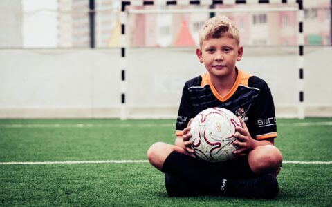 boy-3565974_1280